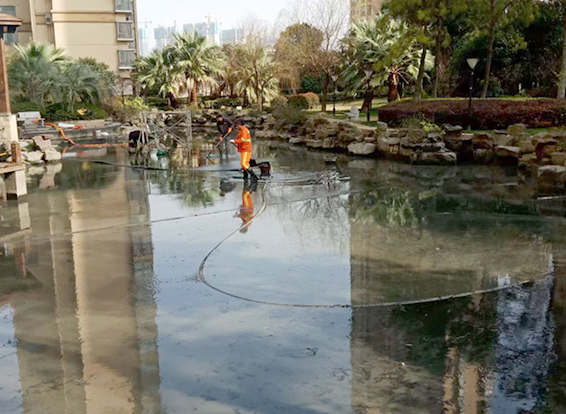 徐闻景观池淤泥清理