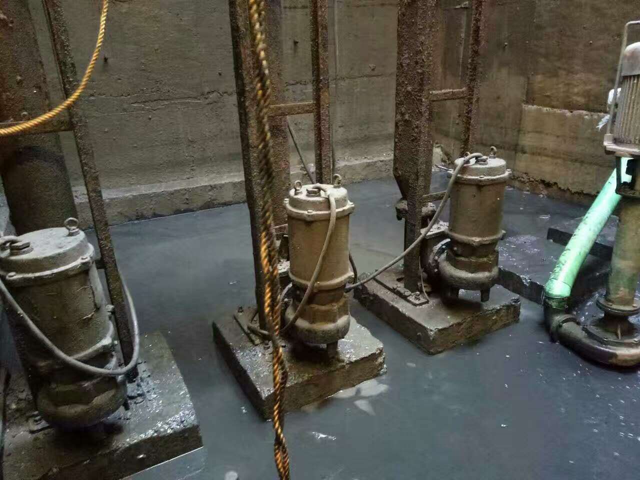 徐闻污水池清理