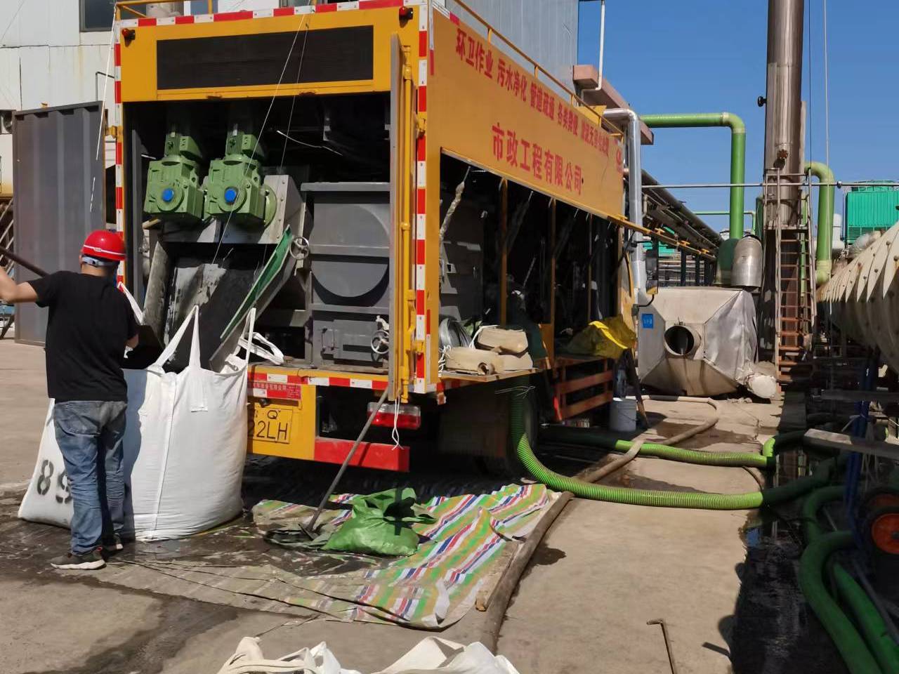 徐闻淤泥压干处理